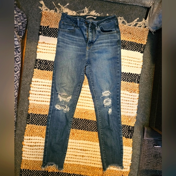 Levi's Denim - Levis 721 high rise skinny ankle size 27 waist